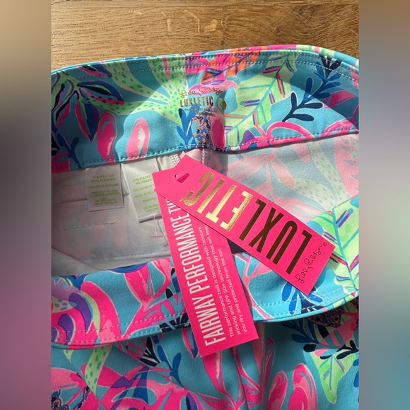 NEW!! Lilly Pulitzer, Luxletic Shorts, women's S - Picture 8 of 10
